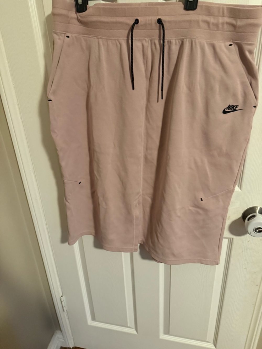 Women’s Nike midi skirt, size 2x